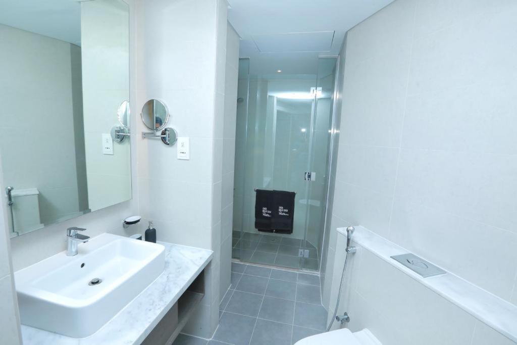 Damac Maison Prive Deluxe Studio With Burj-Khalifa View Dubai Bagian luar foto