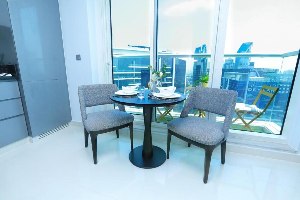 Damac Maison Prive Deluxe Studio With Burj-Khalifa View Dubai Bagian luar foto